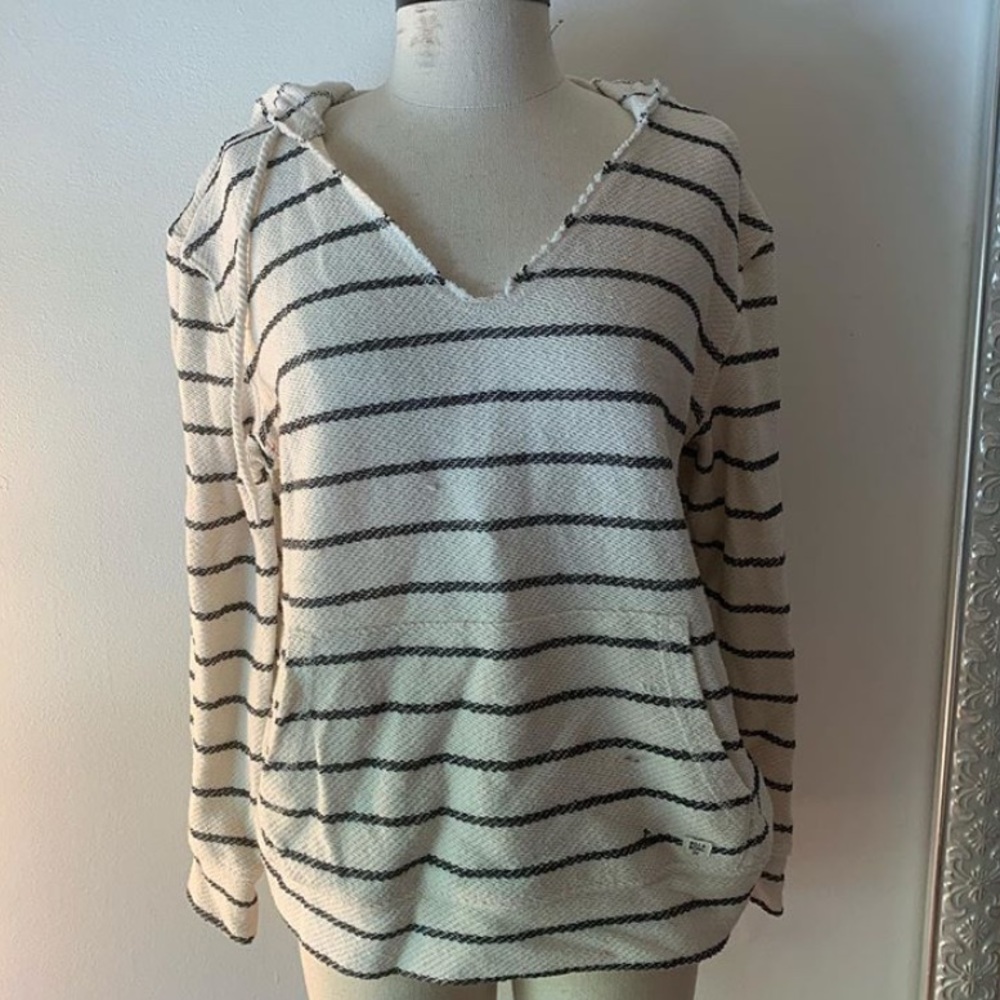 billa bong beach sweater